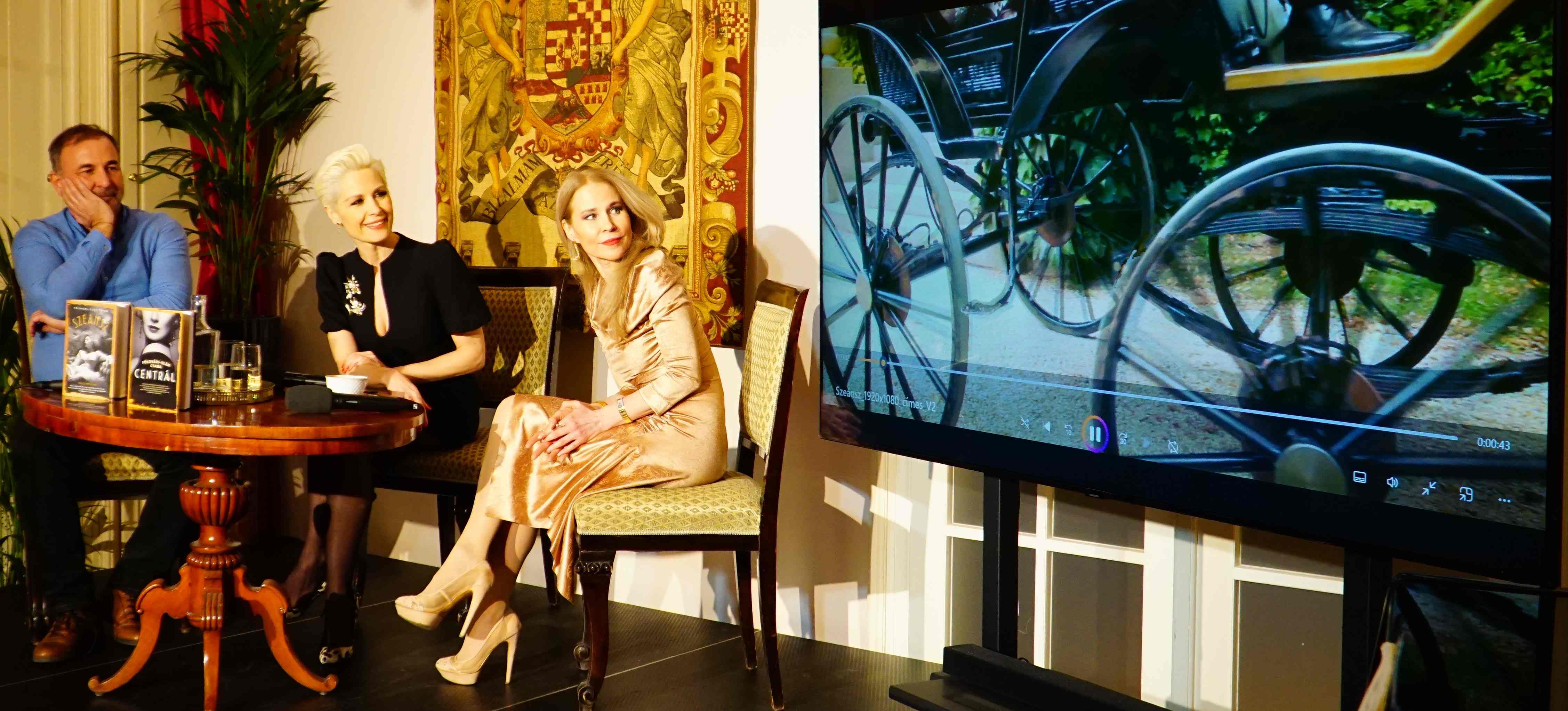 DSC03565 kastély nőnap 1 szerkesztve kisebb.JPG